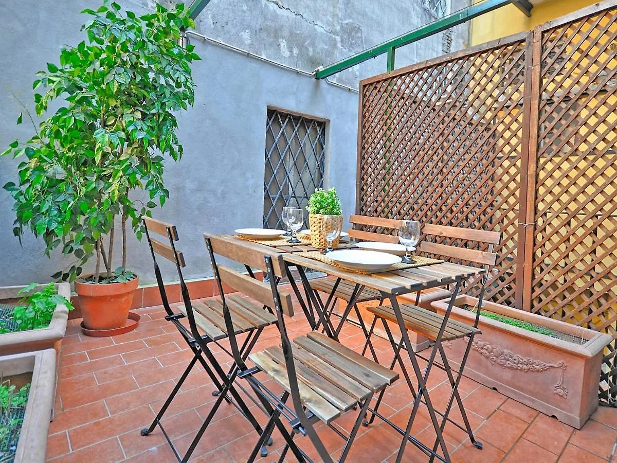 Terrace Governo Vecchio ローマ アパート